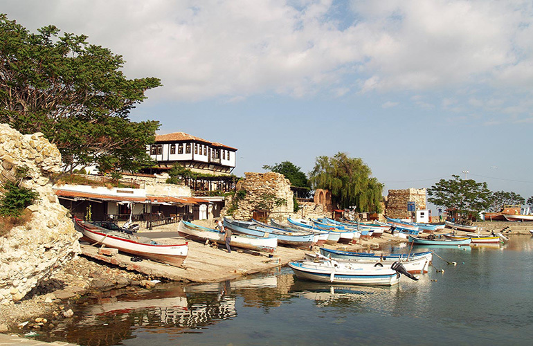 Nesebar_-collapsed-fort-and-the-harbour