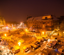 Timisoara_-_victory_square_at_night